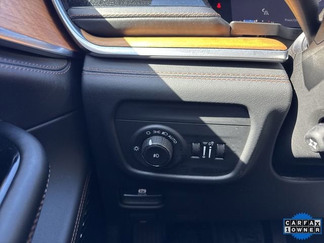 2022 Jeep Grand Cherokee Summit Reserve