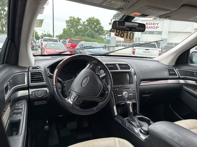 2017 Ford Explorer Platinum