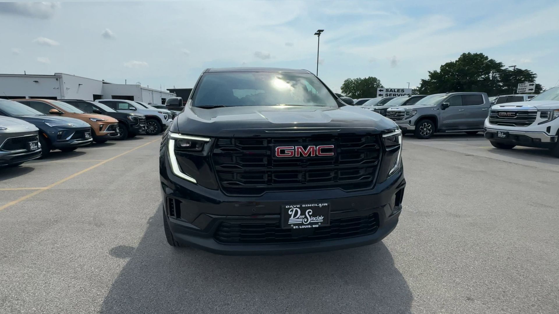 2026 GMC Acadia Elevation