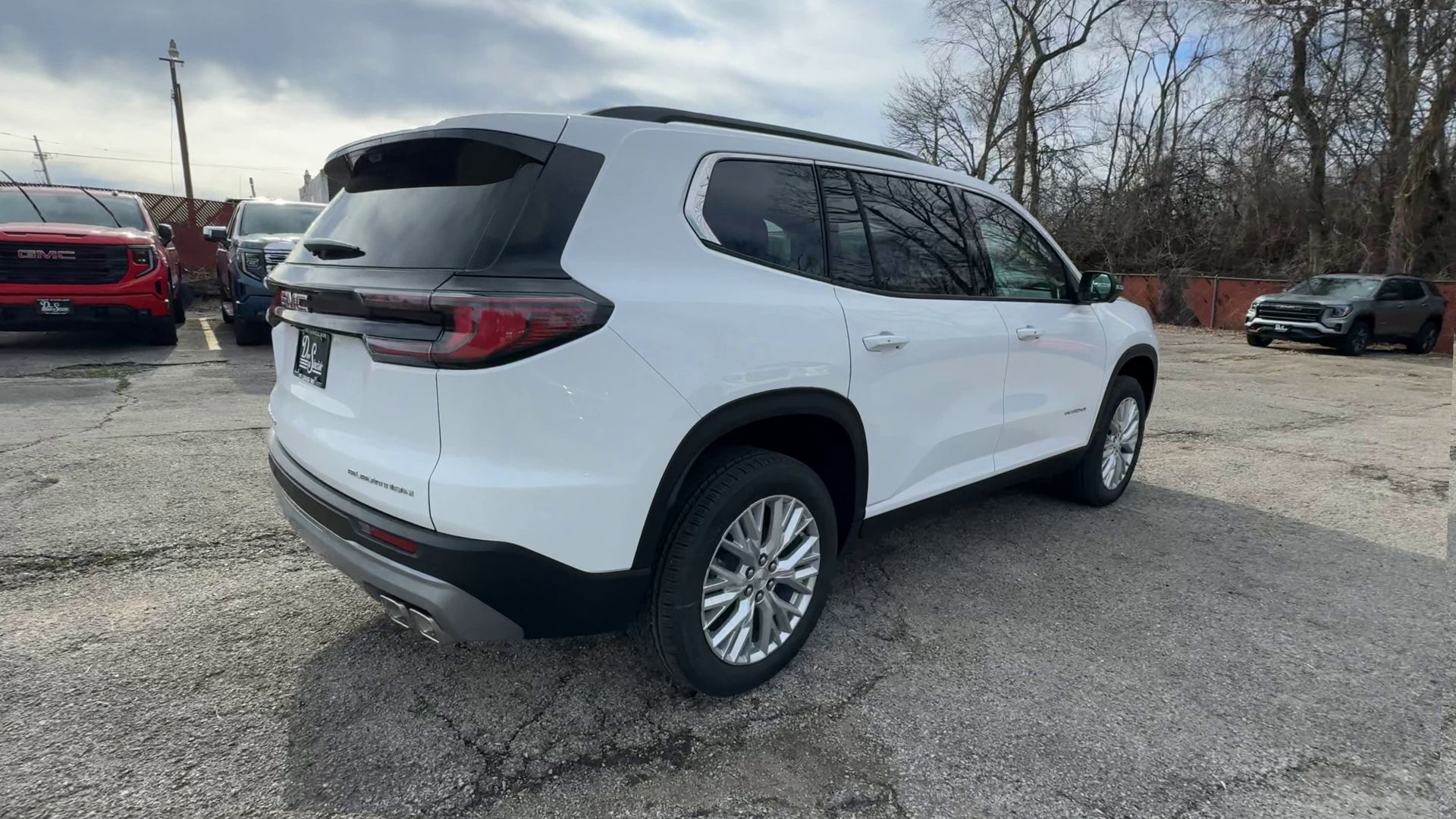 2026 GMC Acadia Elevation