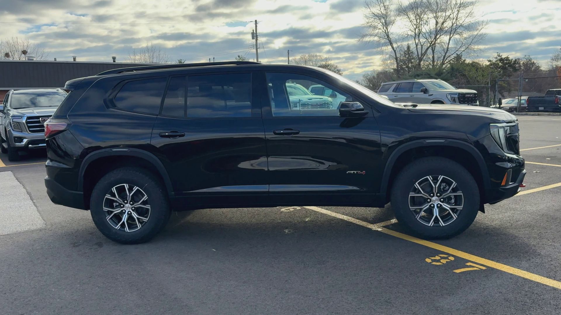 2026 GMC Acadia AT4