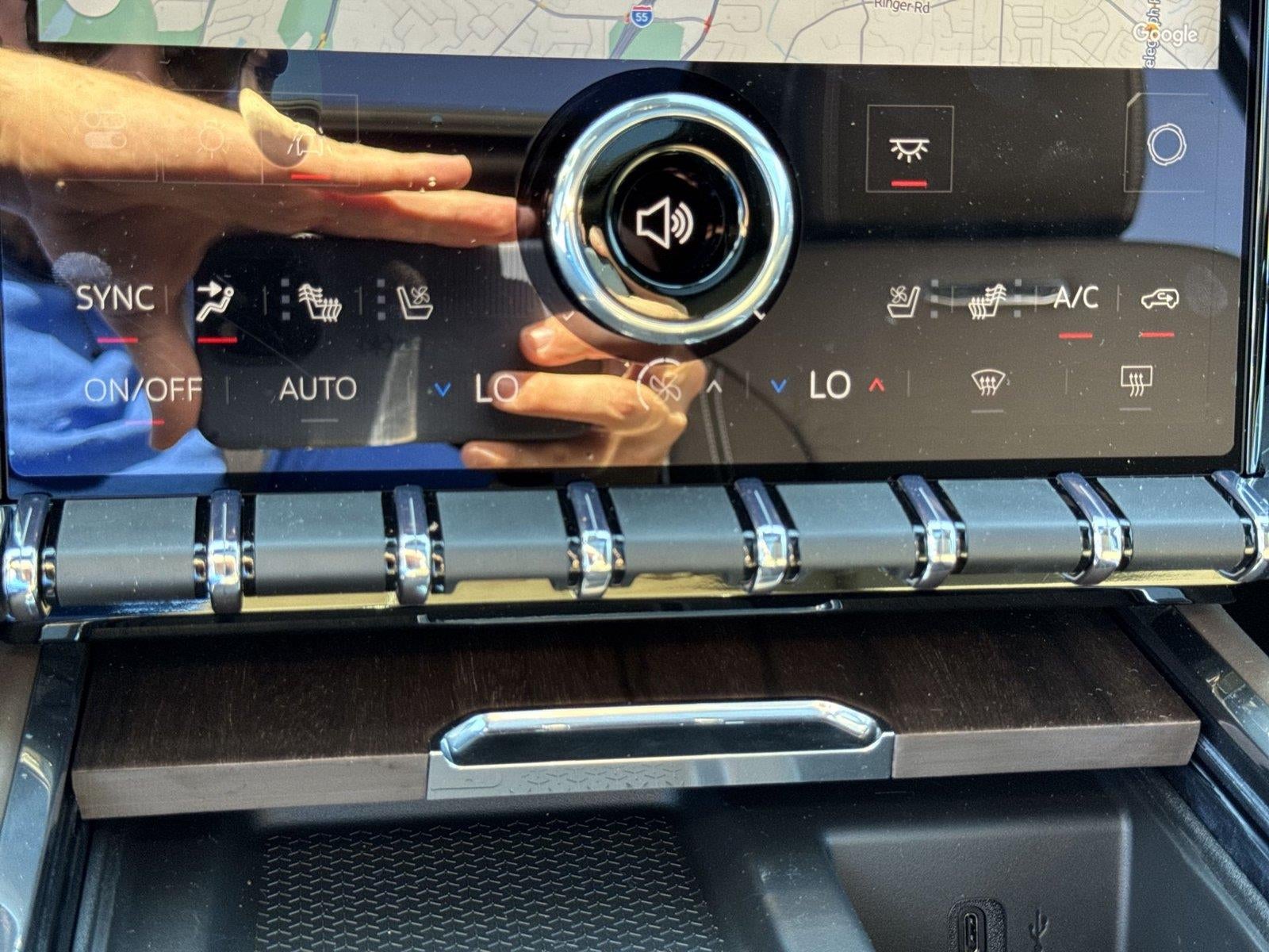 2027 GMC Acadia Denali Ultimate - Photo 19