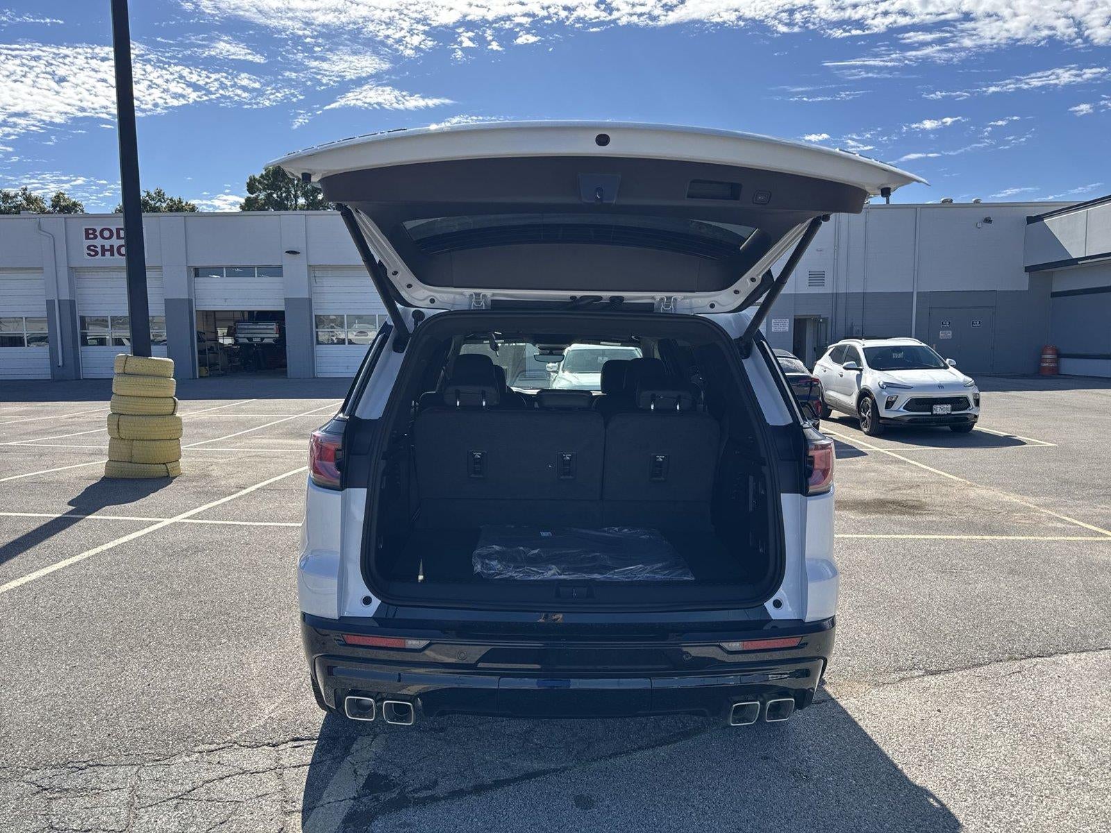 2027 GMC Acadia Denali Ultimate - Photo 25