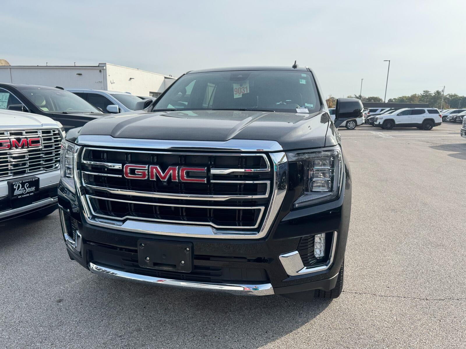 2023 GMC Yukon SLT