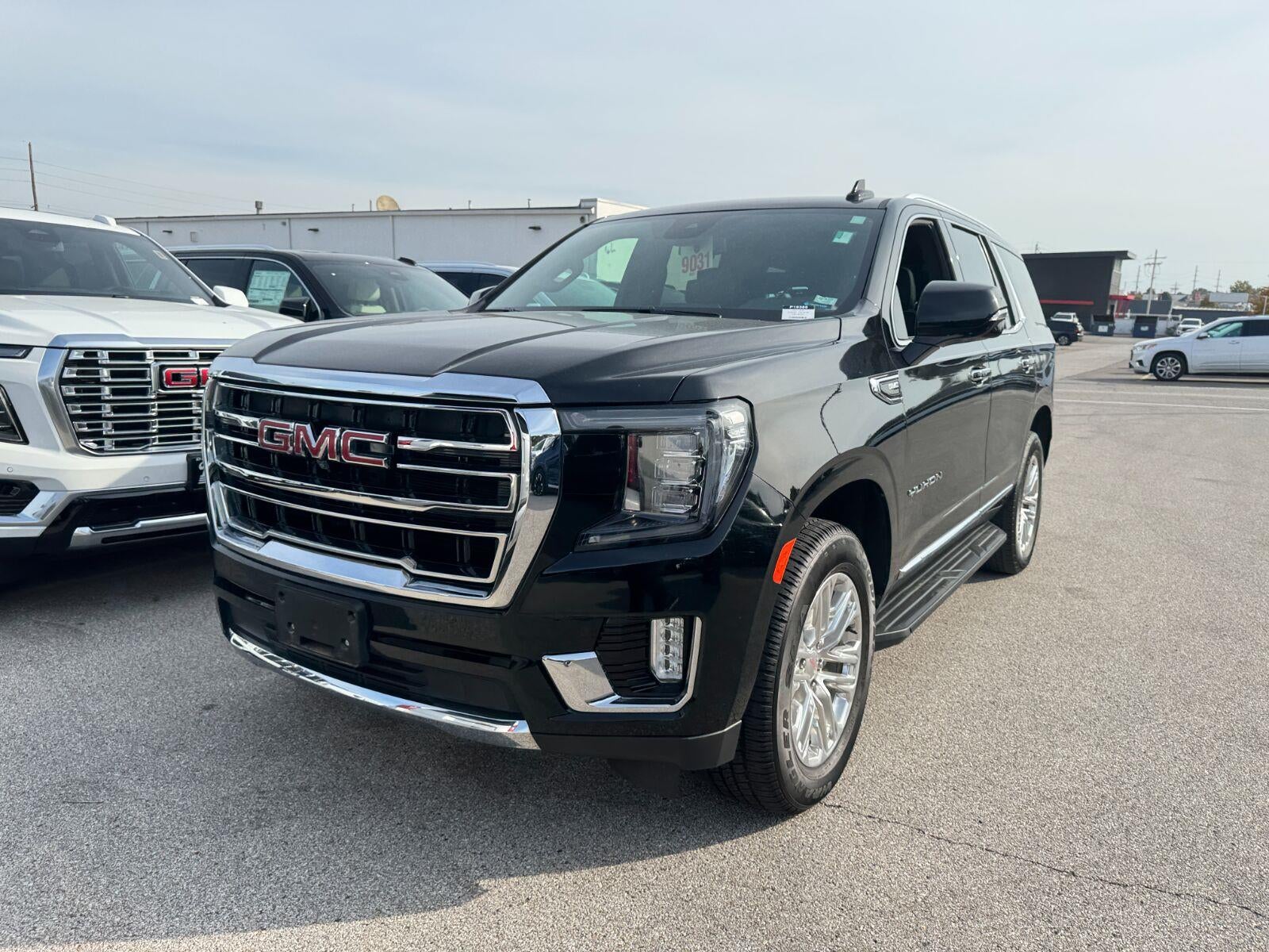 2023 GMC Yukon SLT