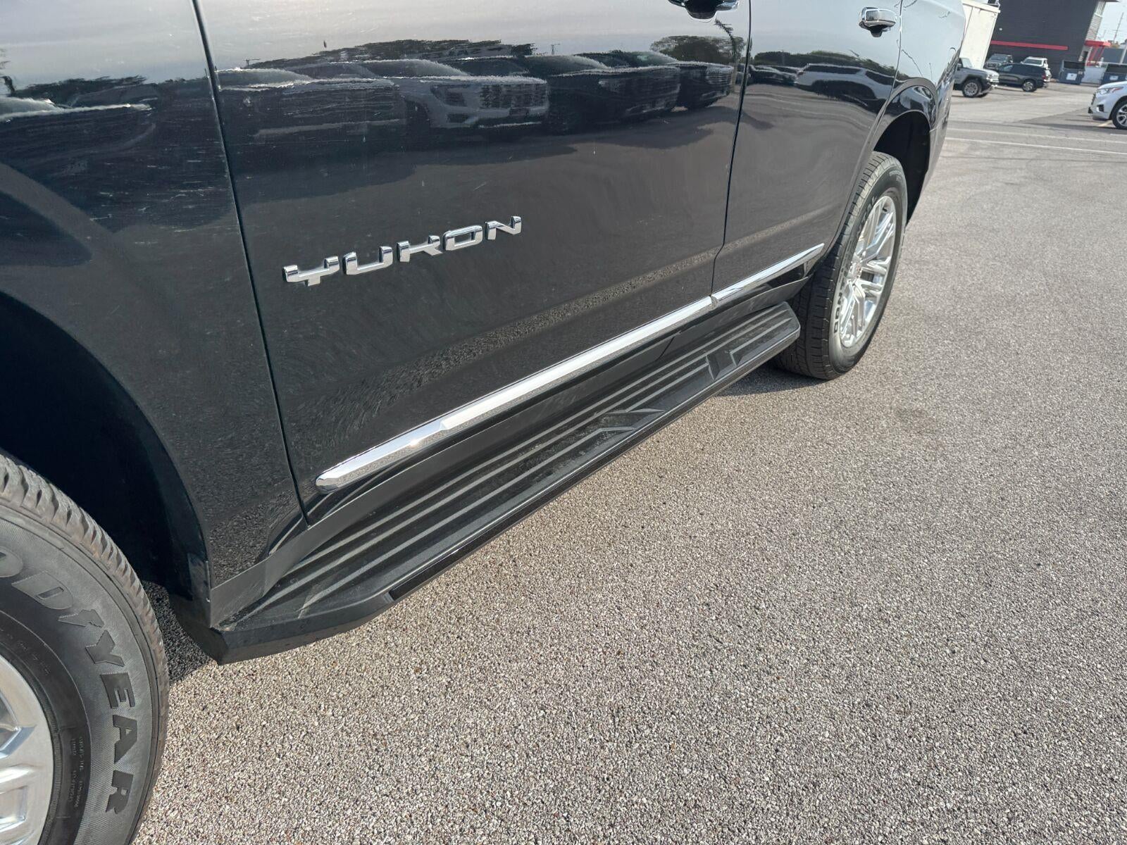 2023 GMC Yukon SLT