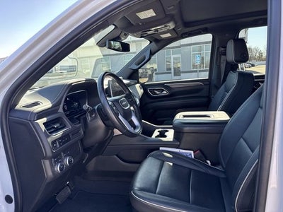 2023 GMC Yukon XL SLT