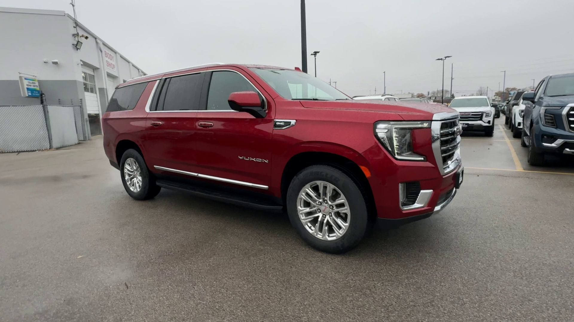 2023 GMC Yukon XL SLT