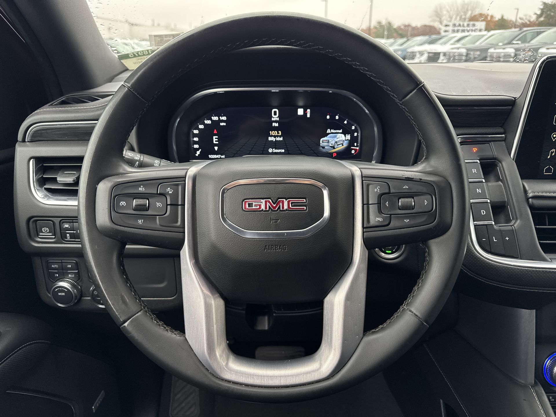 2023 GMC Yukon XL SLT