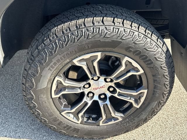 2025 GMC Canyon AT4