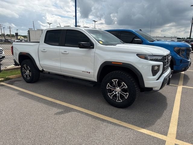 2024 GMC Canyon 4WD AT4 Crew Cab Short Box's photo