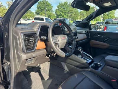 2023 GMC Canyon 4WD AT4