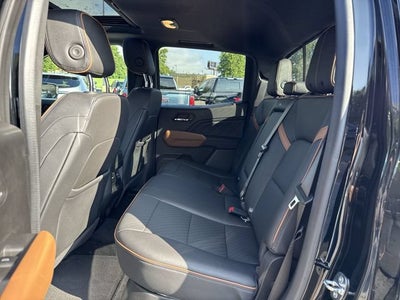 2023 GMC Canyon 4WD AT4
