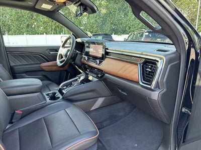 2023 GMC Canyon 4WD AT4