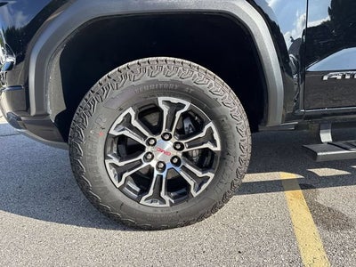 2023 GMC Canyon 4WD AT4