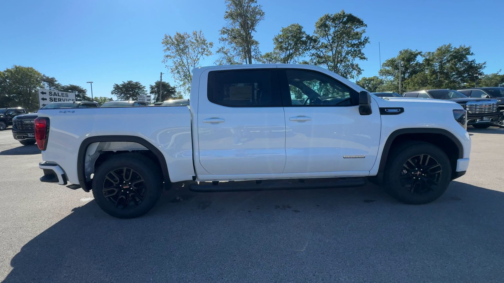 2026 GMC Sierra 1500 Elevation