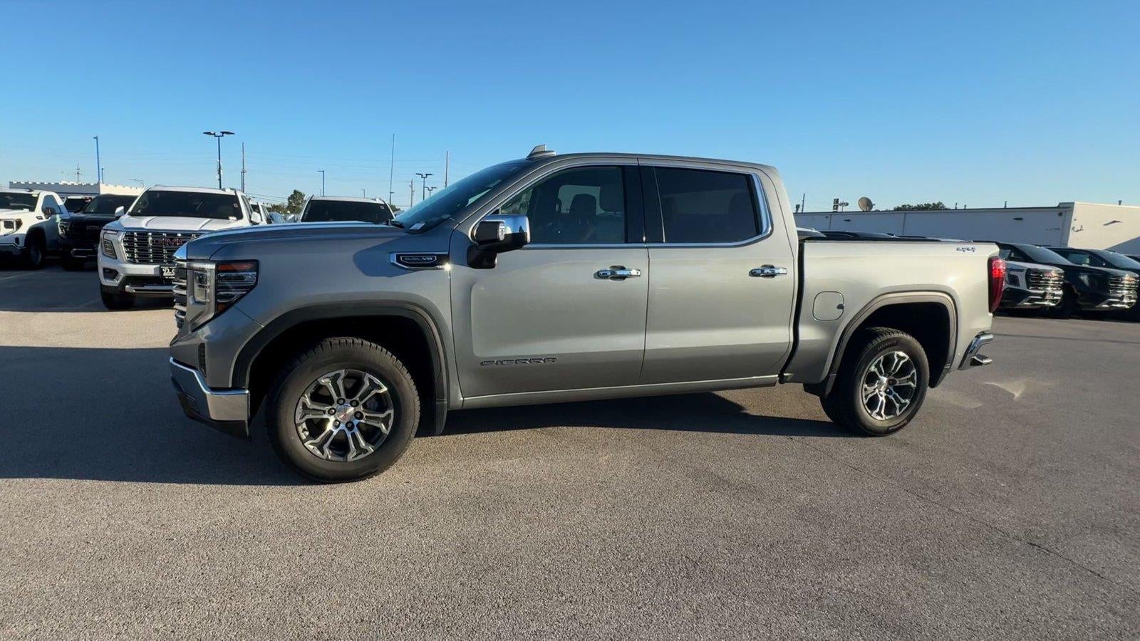 2025 GMC Sierra 1500 SLT