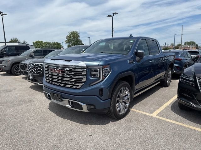 2025 GMC Sierra 4WD Crew Cab Short Box Denali's photo
