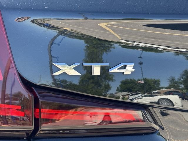 2025 Cadillac XT4 Premium Luxury