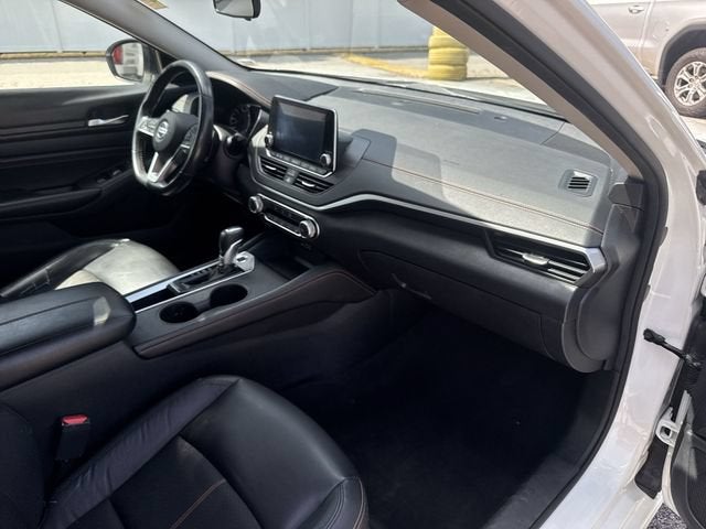 2022 Nissan Altima 2.5 SR