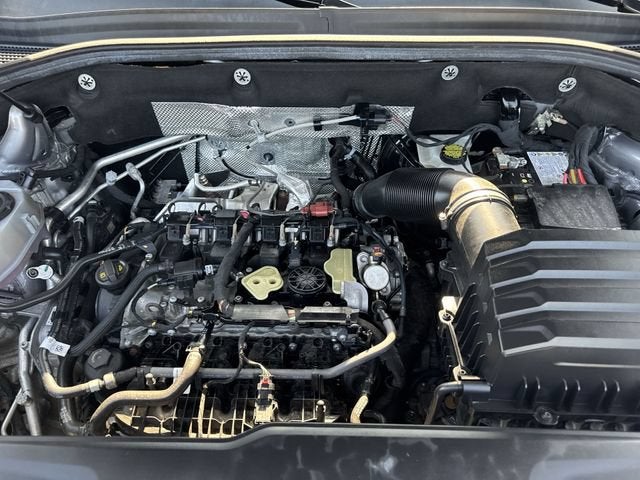2024 Volkswagen Atlas 2.0T SEL Premium R-Line