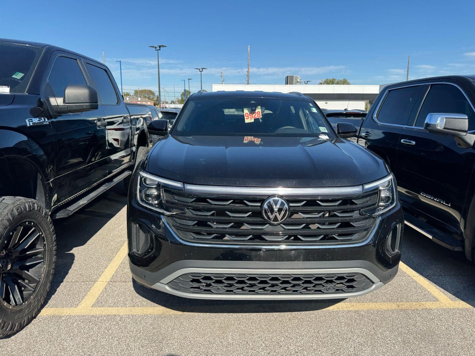 2026 Volkswagen Atlas Cross Sport 2.0T SE w/Technology