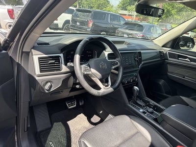 2023 Volkswagen Atlas 3.6L V6 SEL R-Line Black