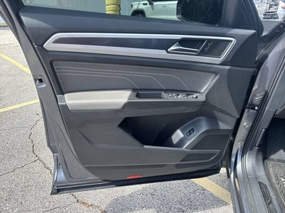 2023 Volkswagen Atlas 3.6L V6 SEL R-Line Black