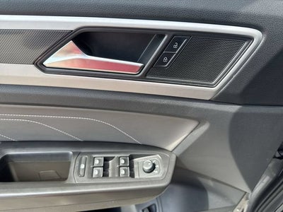 2023 Volkswagen Atlas 3.6L V6 SEL R-Line Black