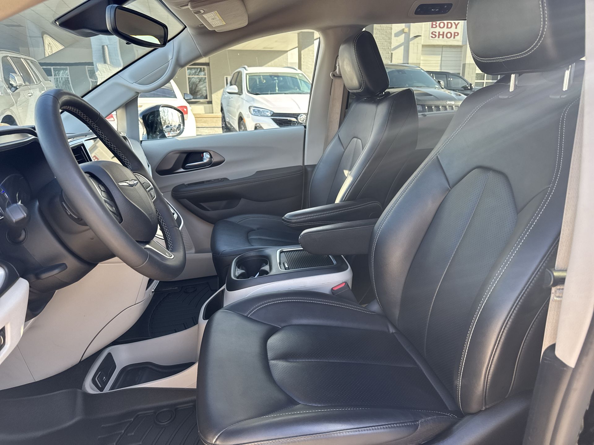 2024 Chrysler Pacifica Touring L