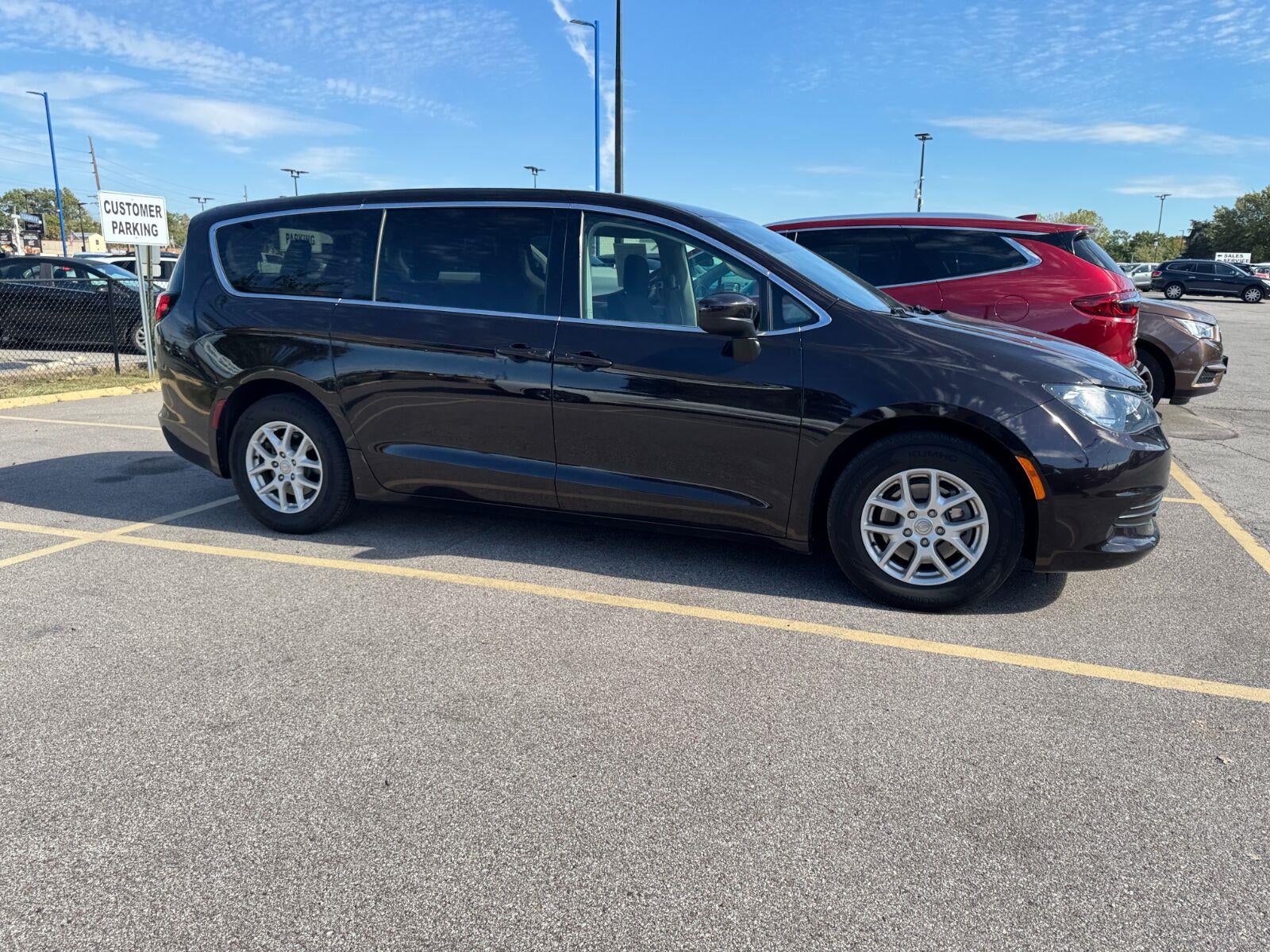 2017 Chrysler Pacifica Touring