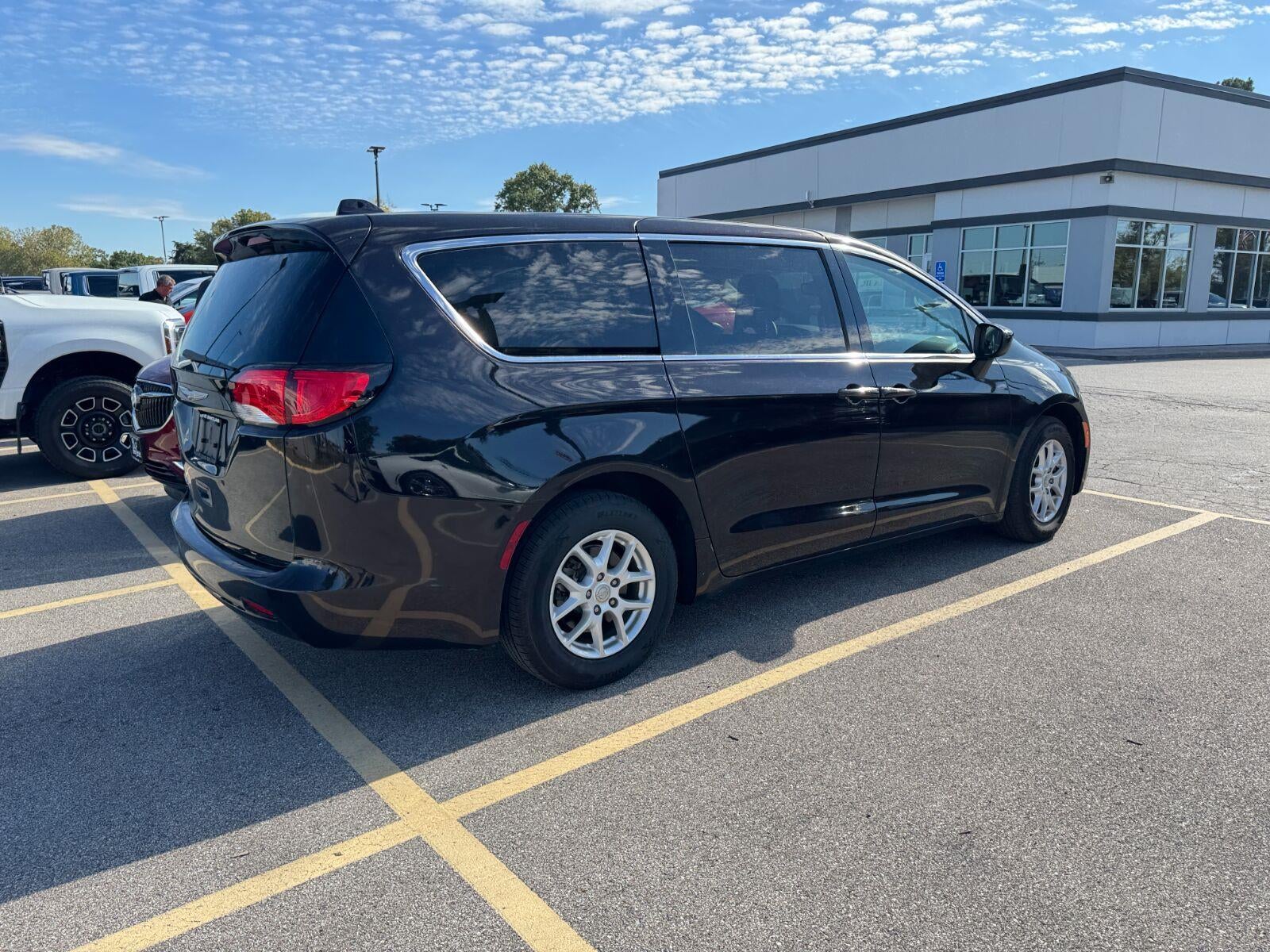 2017 Chrysler Pacifica Touring
