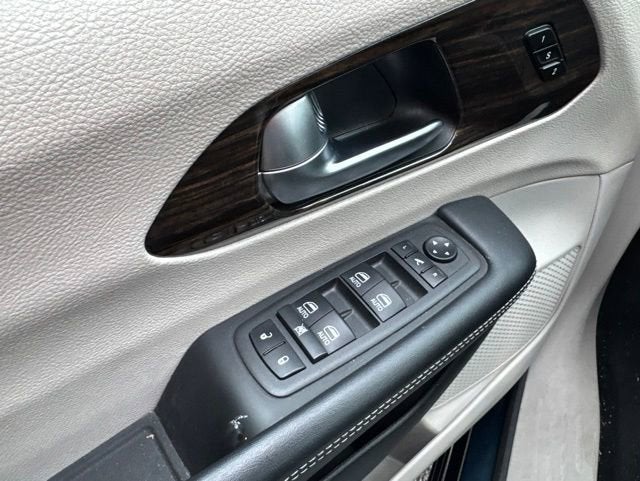 2023 Chrysler Pacifica Hybrid Limited