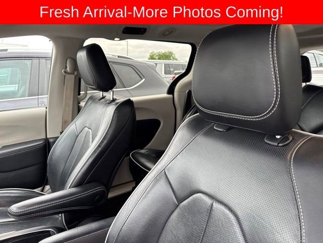2023 Chrysler Pacifica Hybrid Limited