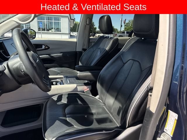 2023 Chrysler Pacifica Hybrid Limited