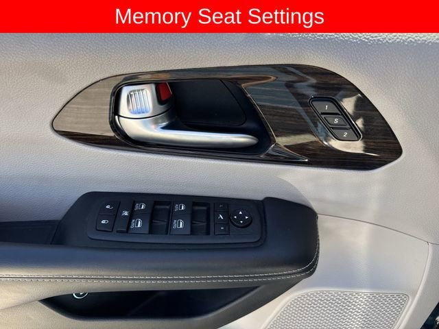 2023 Chrysler Pacifica Hybrid Limited