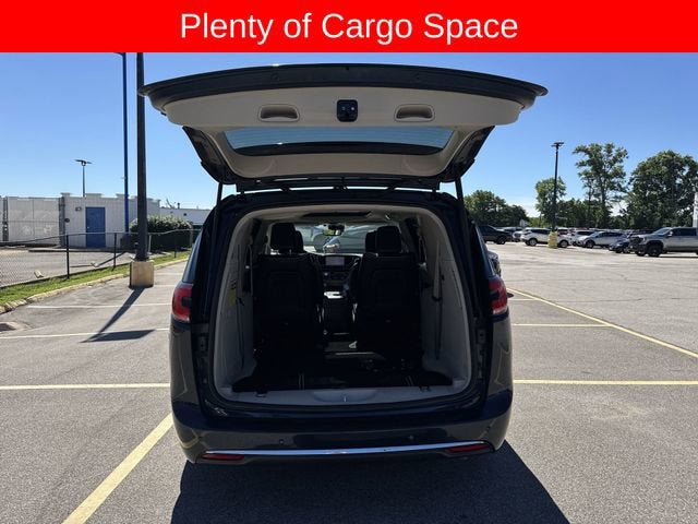 2023 Chrysler Pacifica Hybrid Limited