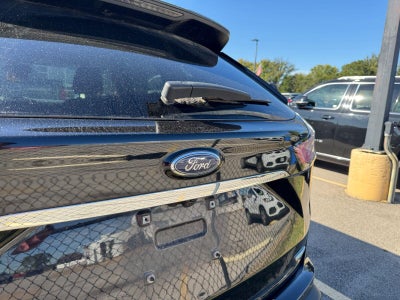 2020 Ford Edge SE