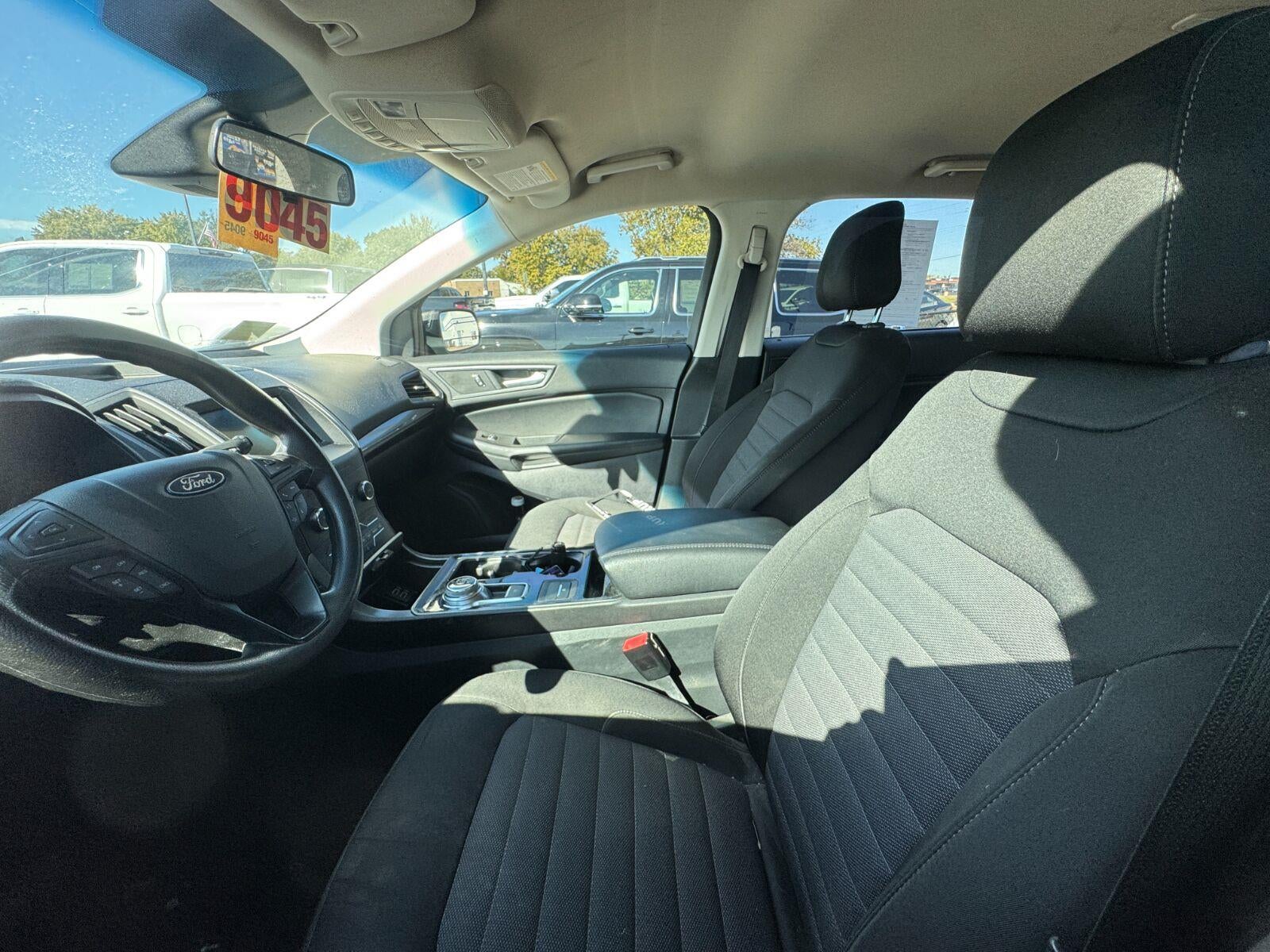 2020 Ford Edge SE