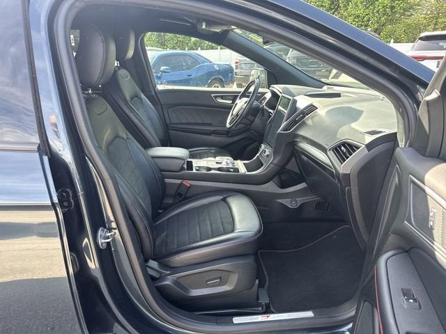 2022 Ford Edge ST Line