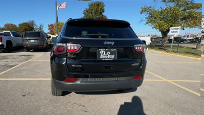 2022 Jeep Compass Latitude Lux
