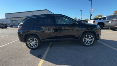 2022 Jeep Compass Latitude Lux