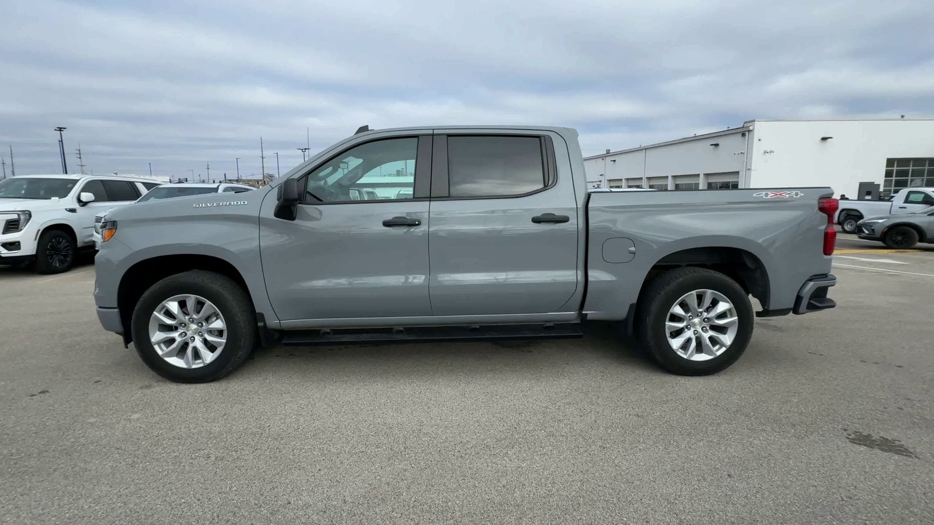 2024 Chevrolet Silverado 1500 Custom