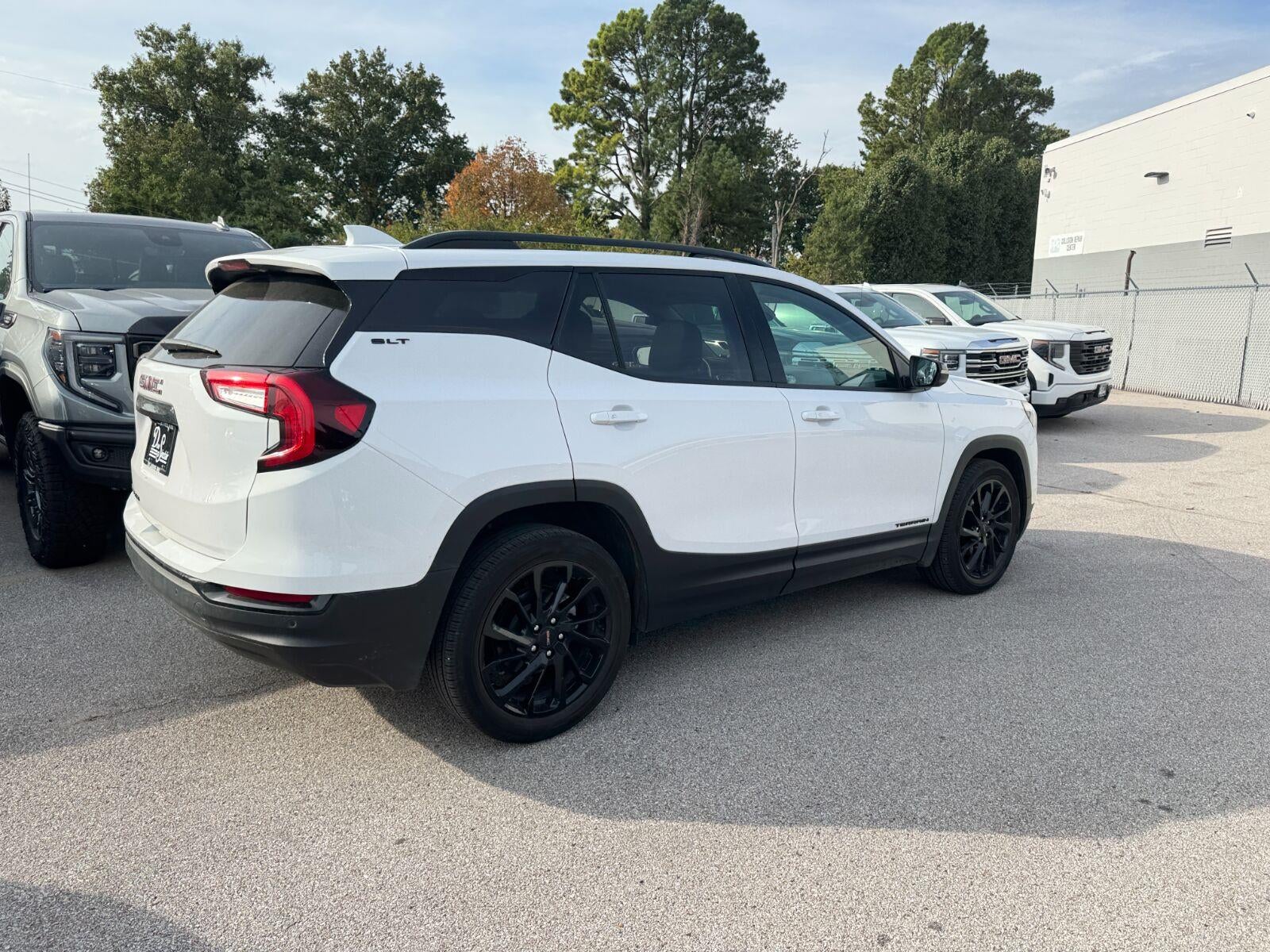 2024 GMC Terrain SLT