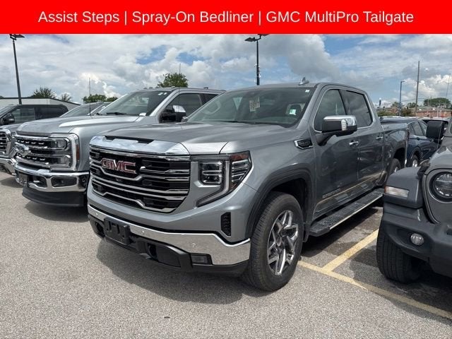 2024 GMC Sierra 4WD Crew Cab Short Box SLT's photo