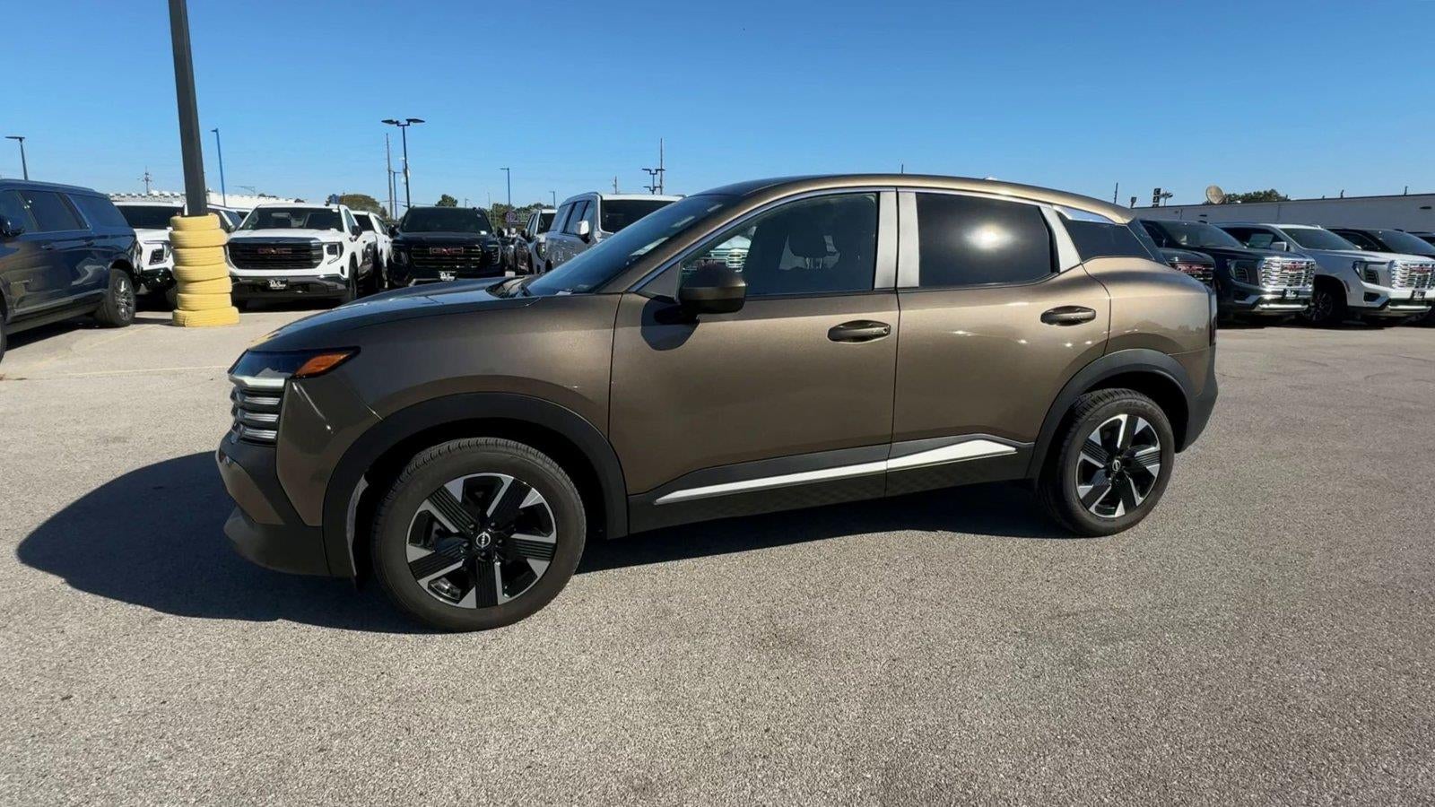 2025 Nissan Kicks SV