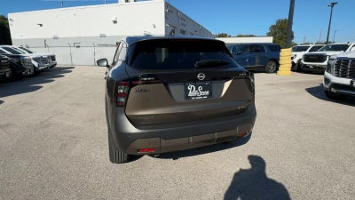 2025 Nissan Kicks SV
