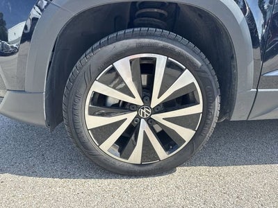 2024 Volkswagen Taos SE