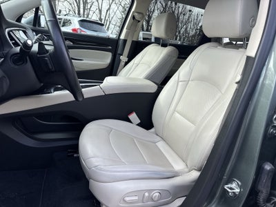 2022 Buick Enclave Essence