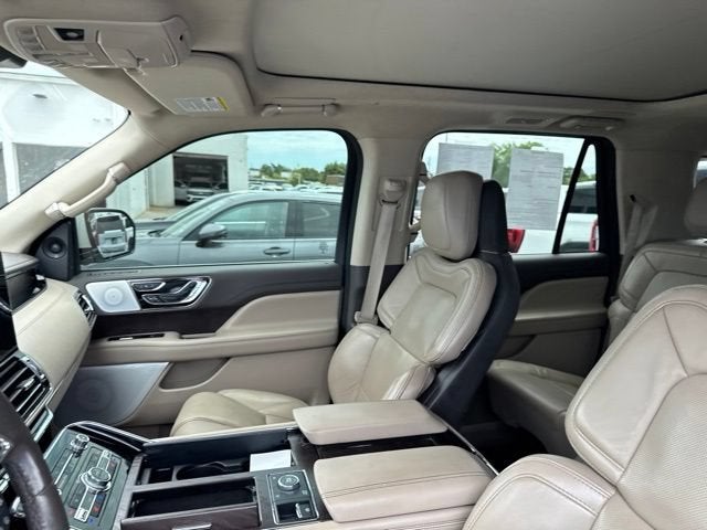 2022 Lincoln Navigator L Reserve